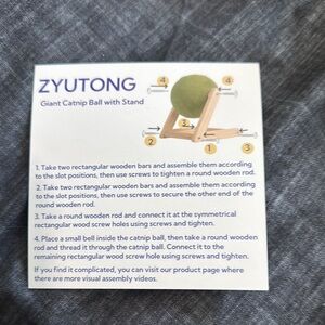 Zyutong Giant Catnip Ball with Stand